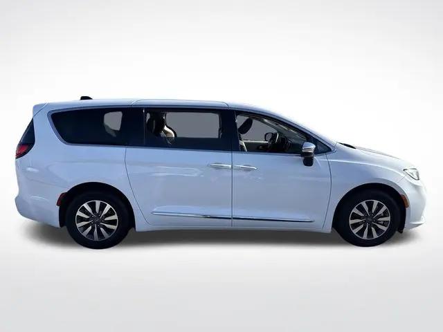2023 Chrysler Pacifica Hybrid Limited