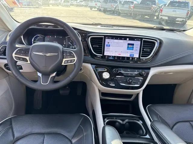 2023 Chrysler Pacifica Hybrid Limited