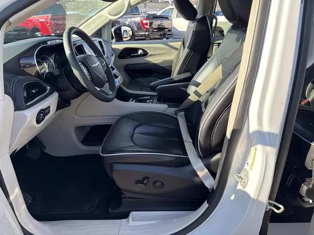2023 Chrysler Pacifica Hybrid Limited