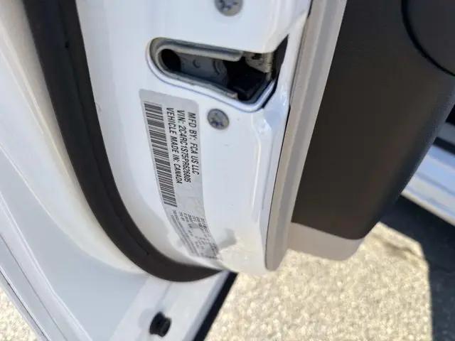 2023 Chrysler Pacifica Hybrid Limited