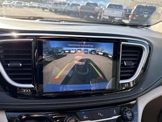 2023 Chrysler Pacifica Hybrid Limited