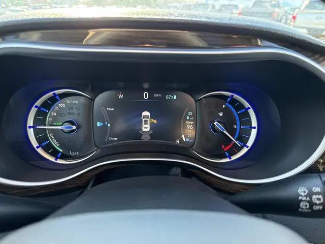 2023 Chrysler Pacifica Hybrid Limited