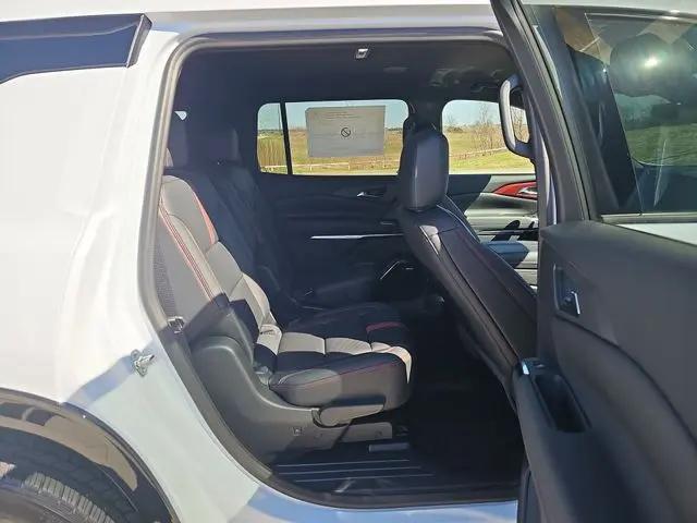 2026 Chevrolet Traverse FWD RS