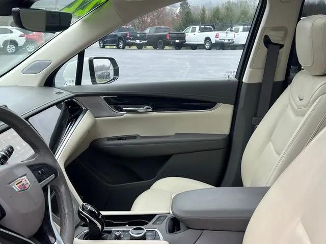 2023 Cadillac XT6 AWD Premium Luxury