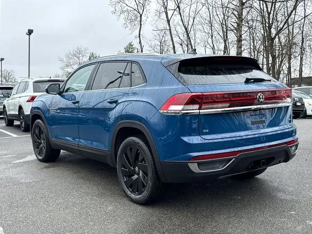 2026 Volkswagen Atlas Cross Sport SE with Technology