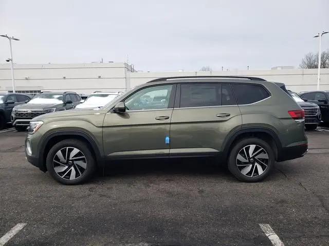 2026 Volkswagen Atlas SE with Technology