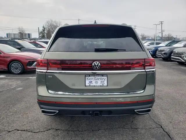 2026 Volkswagen Atlas SE with Technology