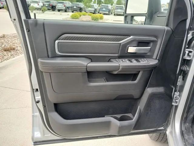 2026 Ram 3500 Big Horn Crew Cab 4x4 6'4" Box