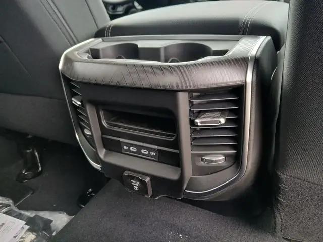 2026 Ram 3500 Big Horn Crew Cab 4x4 6'4" Box