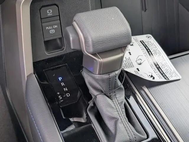 2026 Toyota Tundra Platinum CrewMax 5.5' Bed
