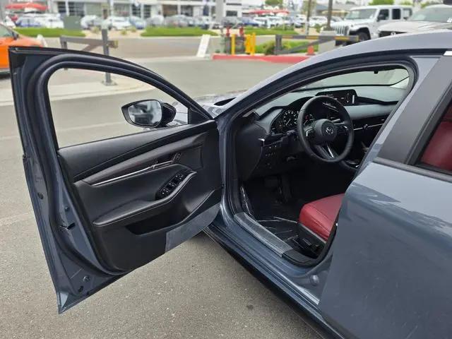 2026 Mazda Mazda3 2.5 S Carbon Edition