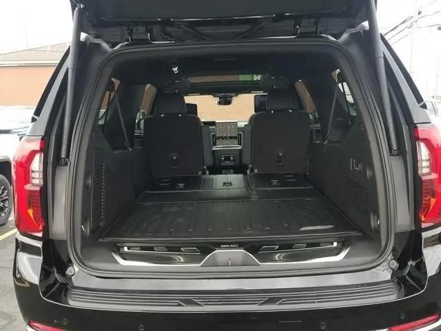 2026 GMC Yukon XL 4WD AT4