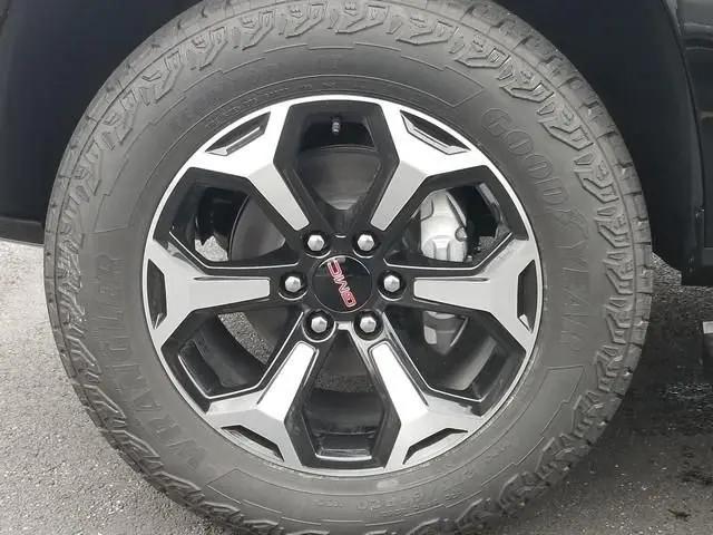 2026 GMC Yukon XL 4WD AT4