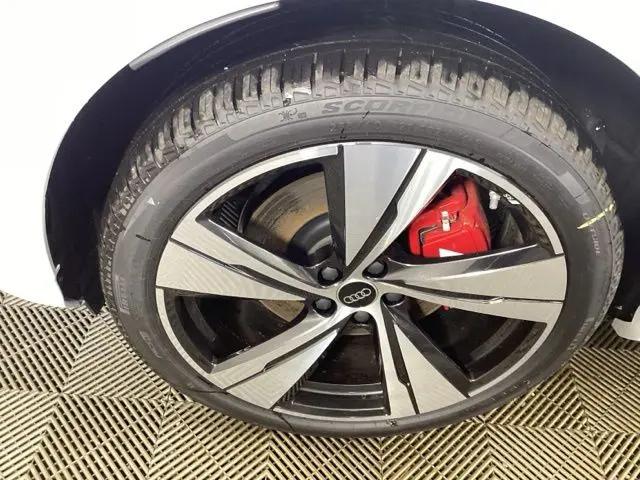 2025 Audi SQ5 Premium Plus TFSI quattro S tronic
