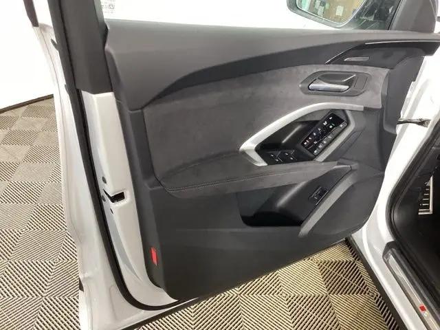 2025 Audi SQ5 Premium Plus TFSI quattro S tronic