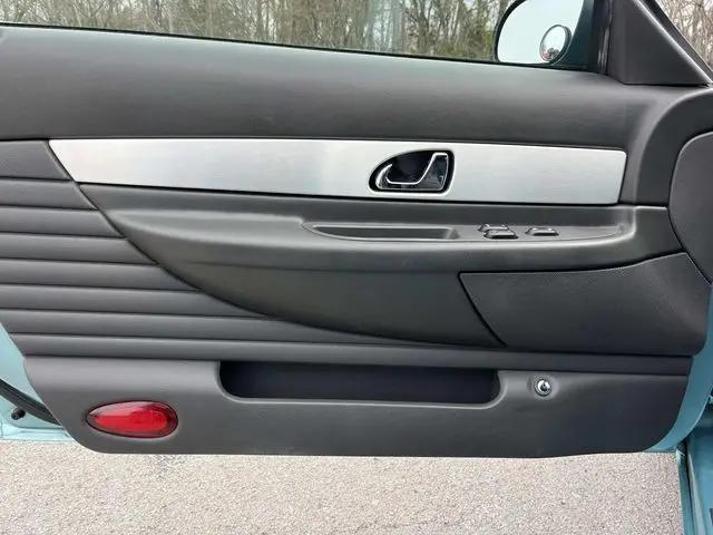 2002 Ford Thunderbird Deluxe