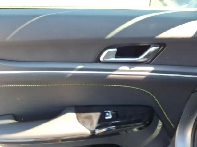 2025 Kia K5 GT