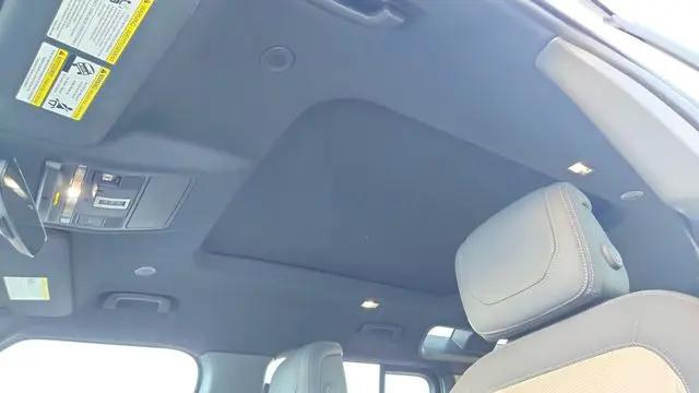 2022 Land Rover Defender 110 X-Dynamic HSE