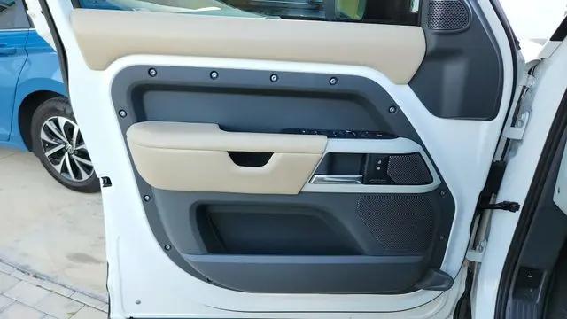2022 Land Rover Defender 110 X-Dynamic HSE