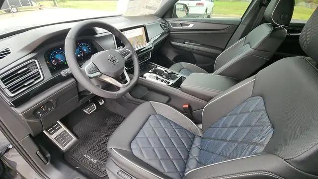 2026 Volkswagen Atlas Cross Sport SEL Premium R-Line