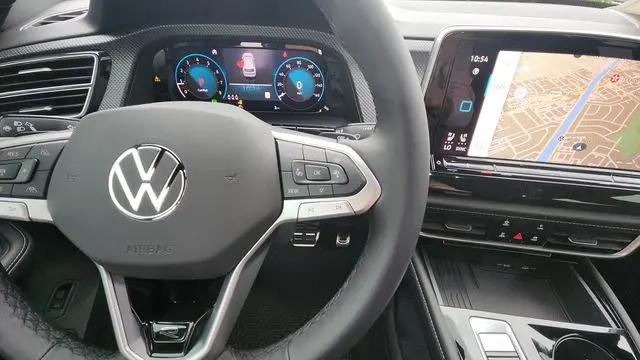 2026 Volkswagen Atlas Cross Sport SEL Premium R-Line