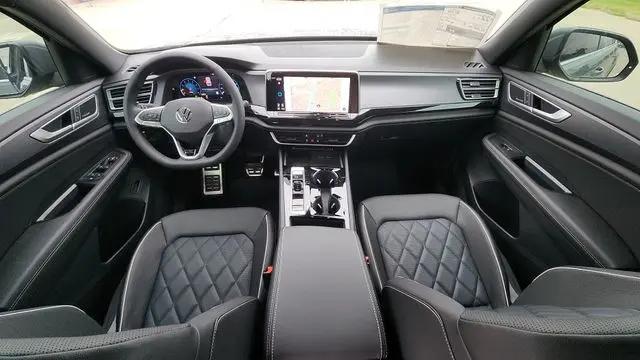 2026 Volkswagen Atlas Cross Sport SEL Premium R-Line