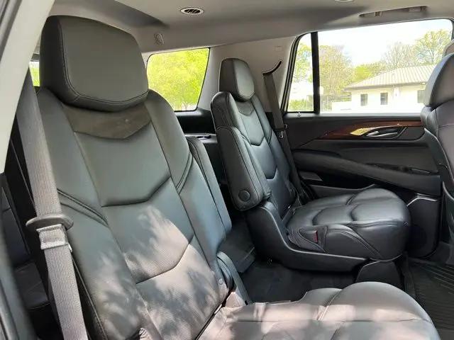2018 Cadillac Escalade Luxury