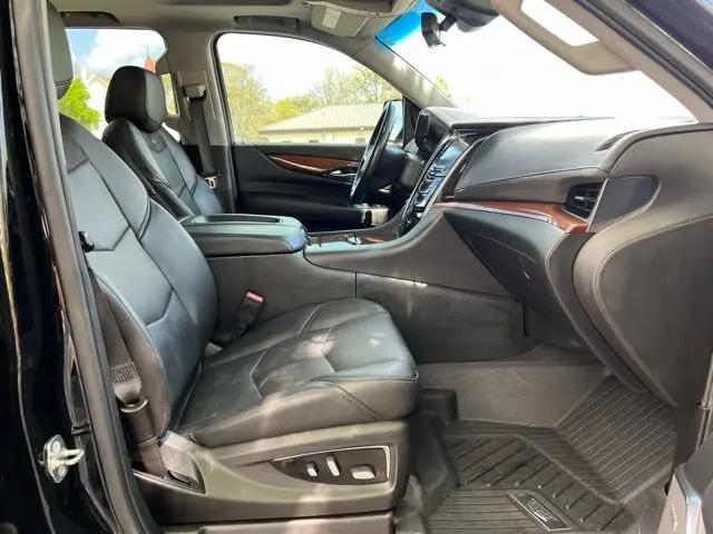 2018 Cadillac Escalade Luxury