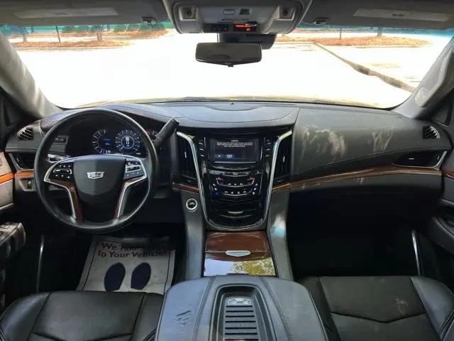 2018 Cadillac Escalade Luxury