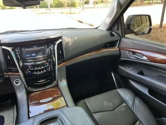 2018 Cadillac Escalade Luxury