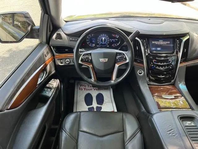 2018 Cadillac Escalade Luxury