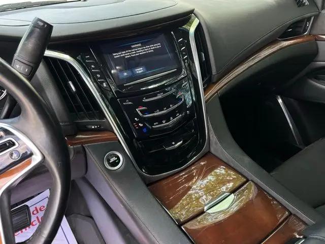 2018 Cadillac Escalade Luxury