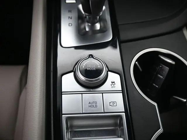 2023 Genesis G70 2.0T RWD