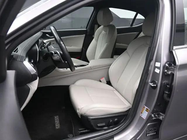 2023 Genesis G70 2.0T RWD