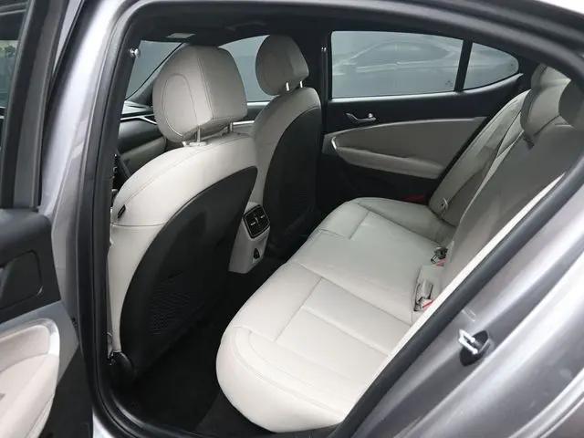 2023 Genesis G70 2.0T RWD