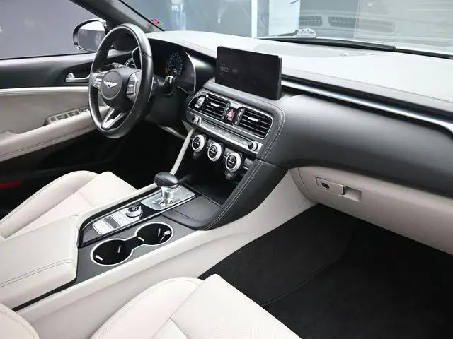 2023 Genesis G70 2.0T RWD