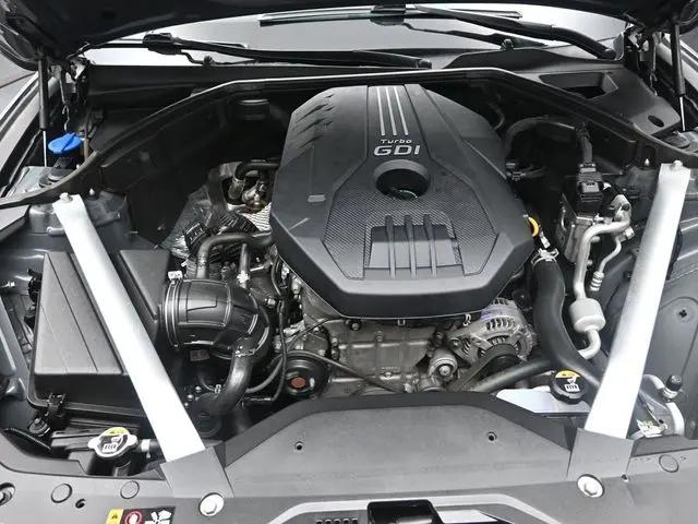 2023 Genesis G70 2.0T RWD
