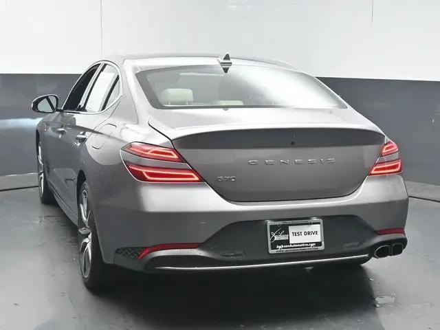 2023 Genesis G70 2.0T RWD