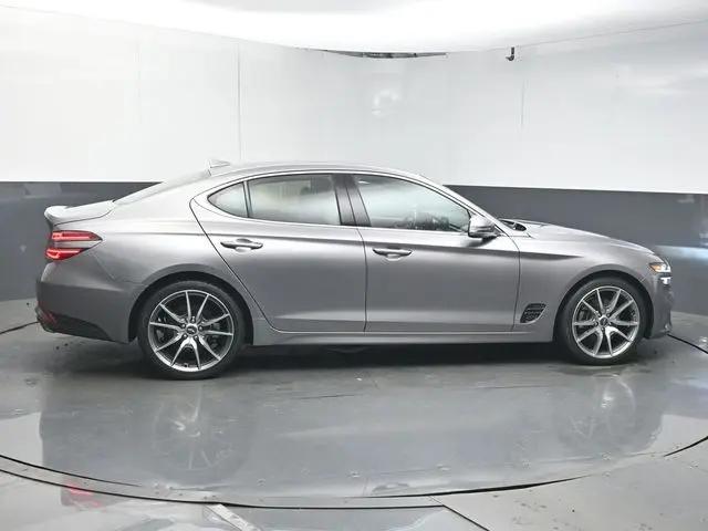 2023 Genesis G70 2.0T RWD