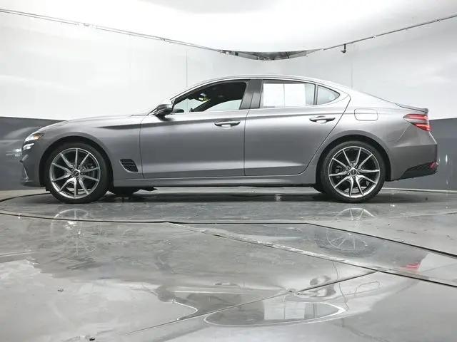 2023 Genesis G70 2.0T RWD