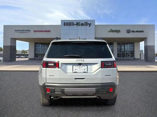 2026 Jeep Cherokee Laredo 4x4