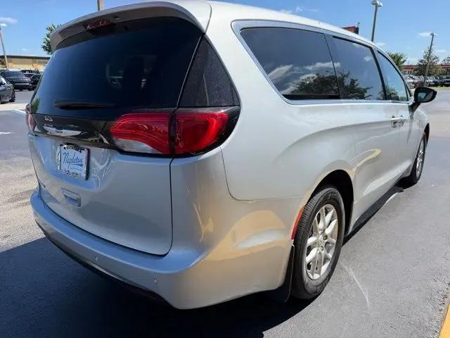 2026 Chrysler Voyager LX