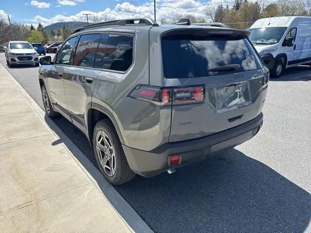 2026 Jeep Cherokee Laredo 4x4
