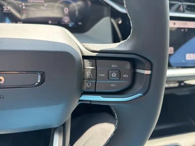 2026 Jeep Cherokee Laredo 4x4