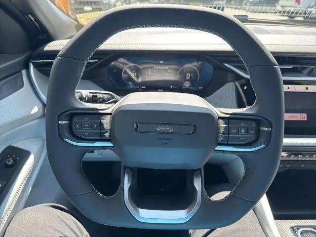 2026 Jeep Cherokee Laredo 4x4
