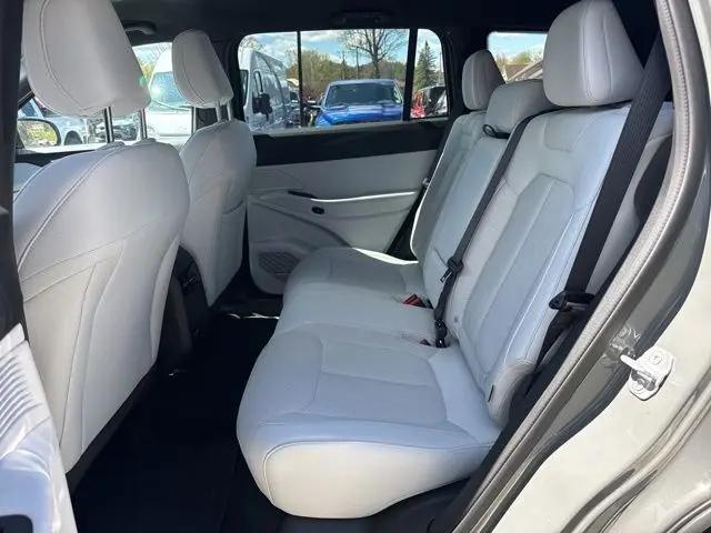 2026 Jeep Cherokee Laredo 4x4
