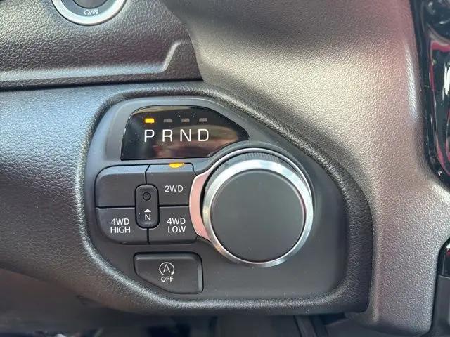 2026 Ram 1500 Express Crew Cab 4x4 5'7" Box