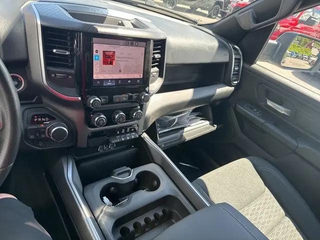 2026 Ram 1500 Express Crew Cab 4x4 5'7" Box