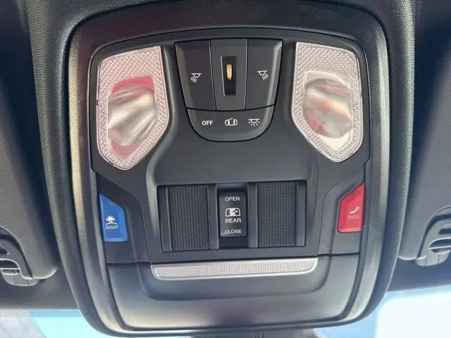 2026 Ram 1500 Express Crew Cab 4x4 5'7" Box