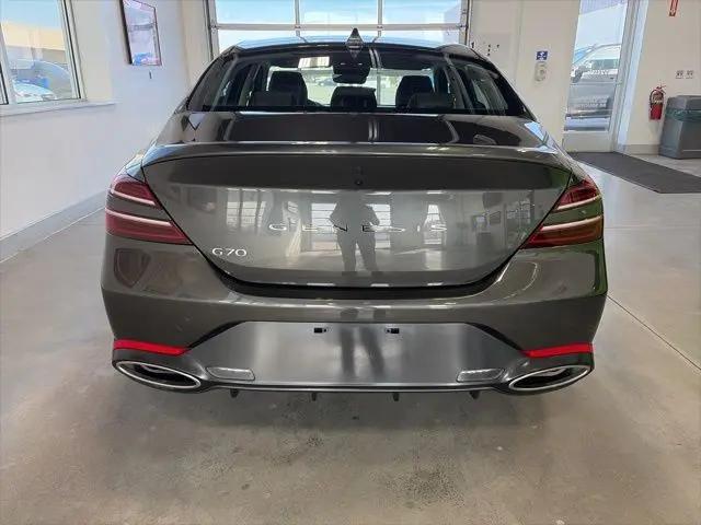 2025 Genesis G70 2.5T RWD